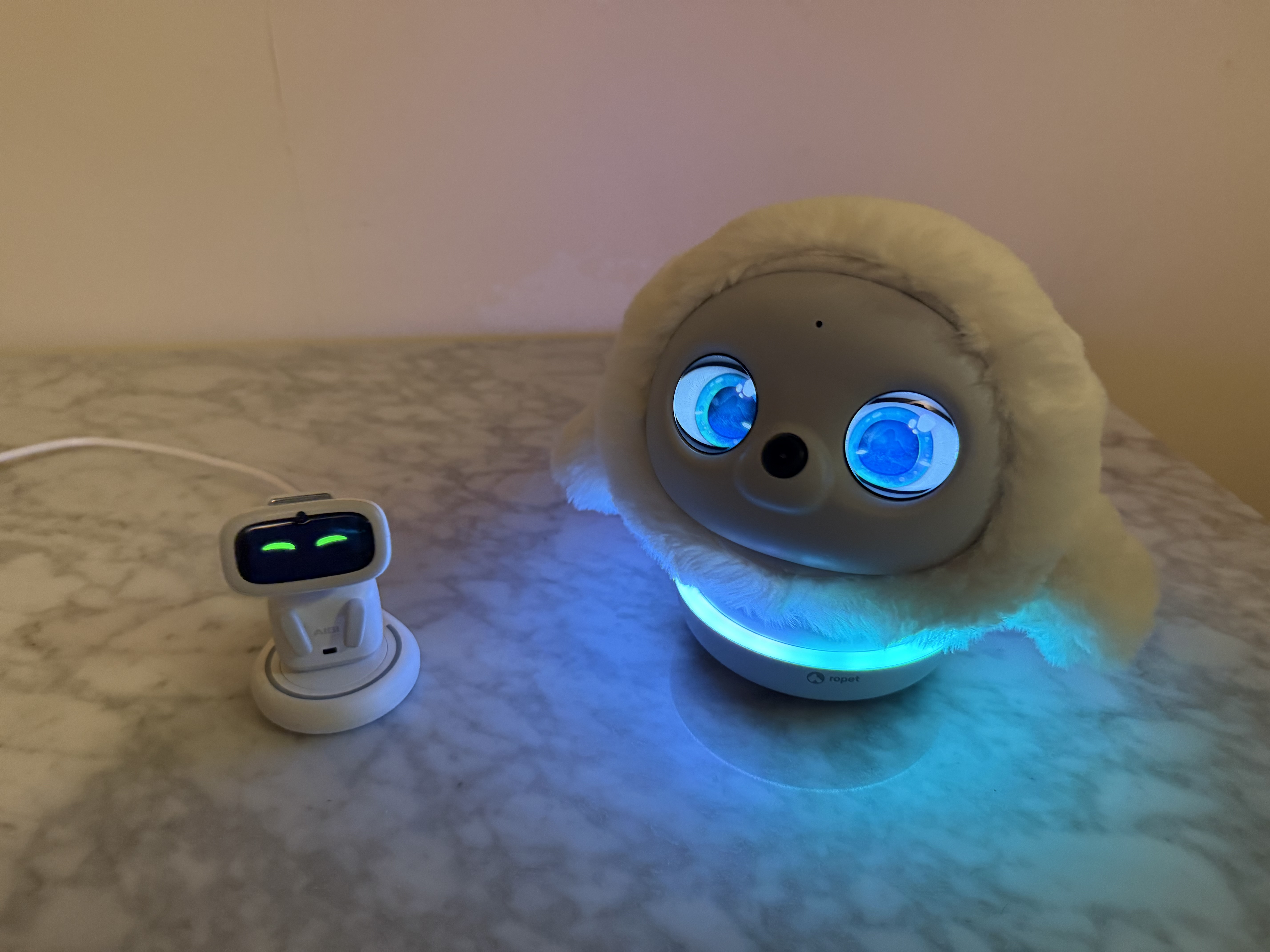 Ropet’s base lights up upon hearing music.